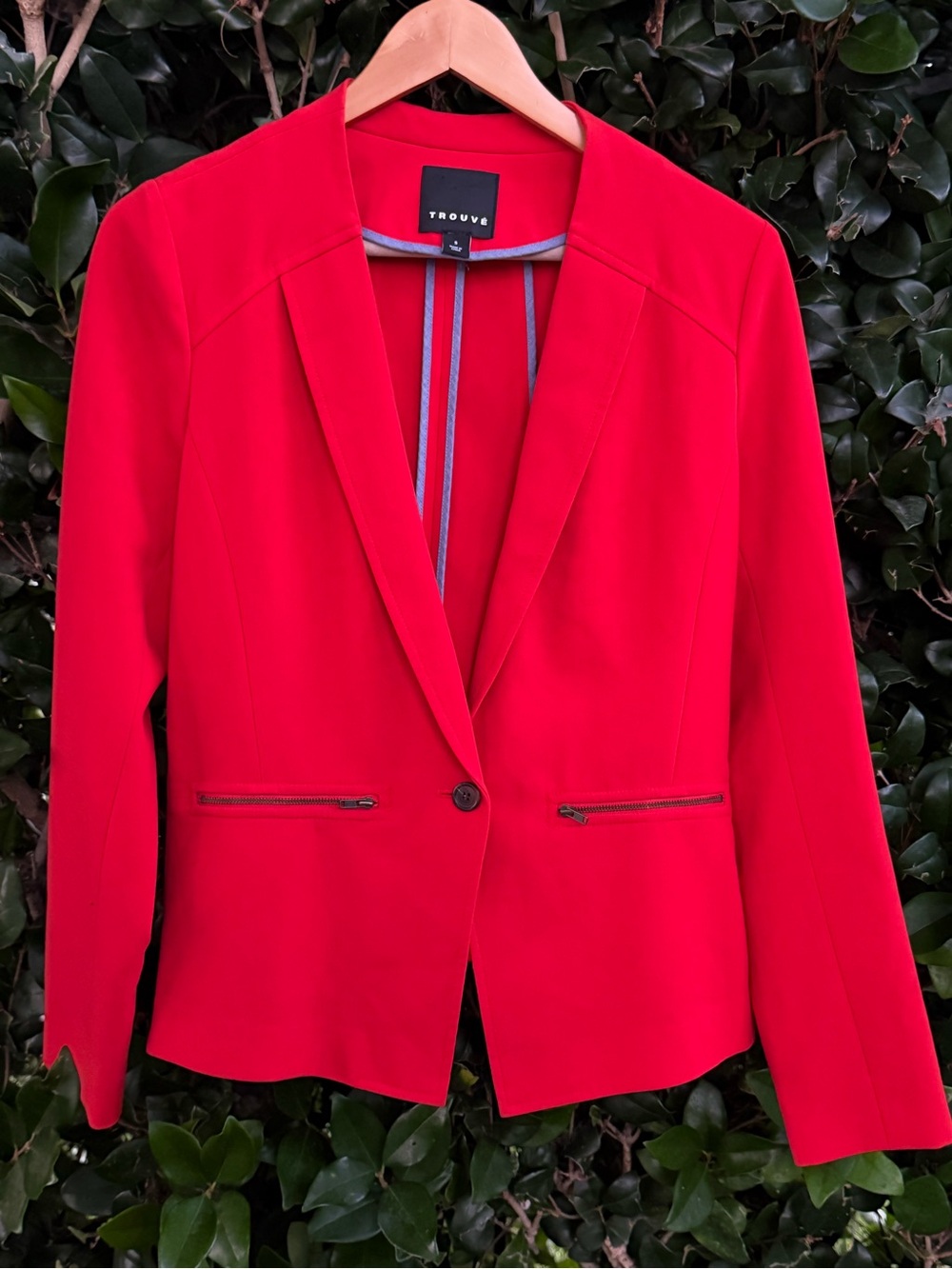 Trouve Women's Red Single-Button Blazer